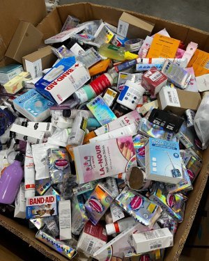 Cosmetics and Beauty Pallets - Image 11