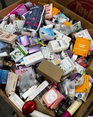 Cosmetics and Beauty Pallets - Image 14