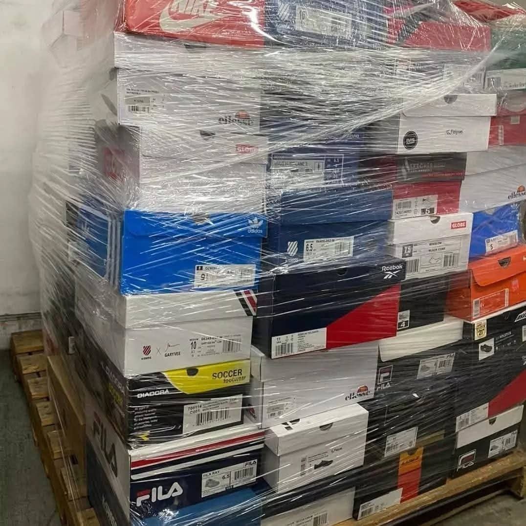 Overstock Shoes Pallets - Image 3
