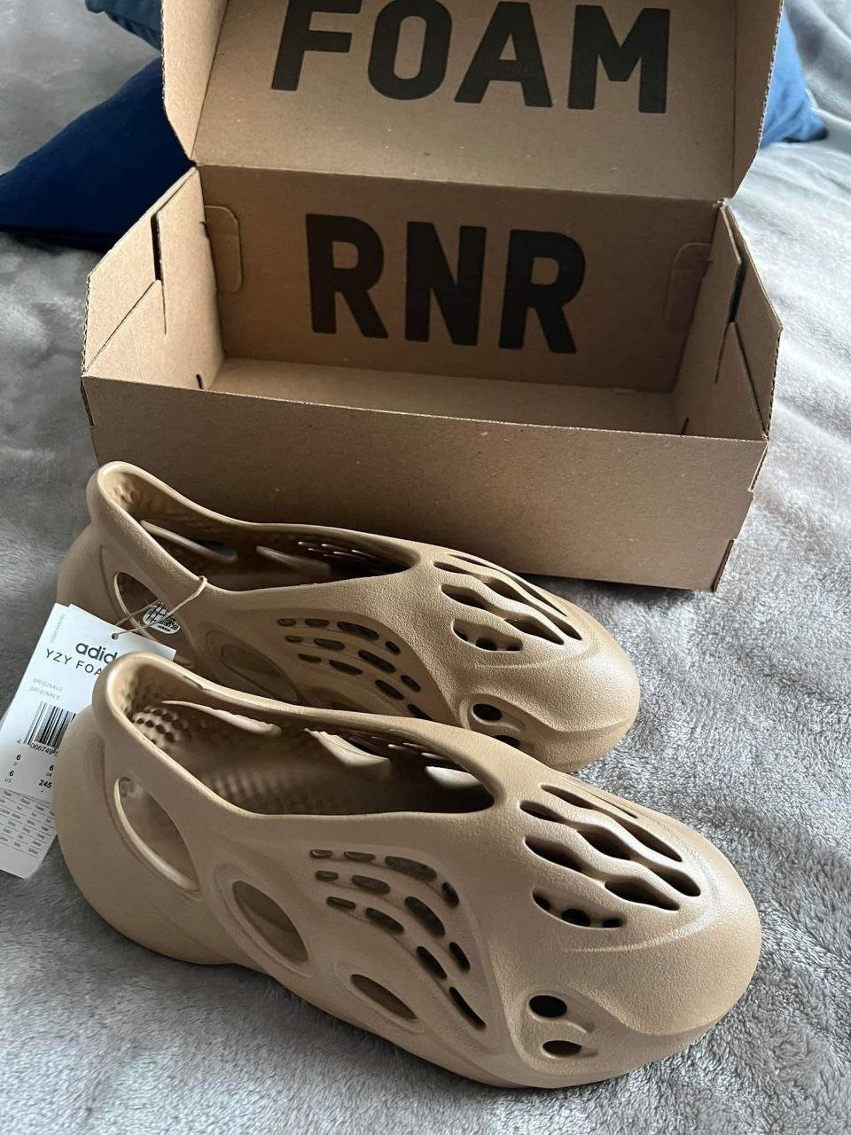 Yeezy Foam Runner Pallets