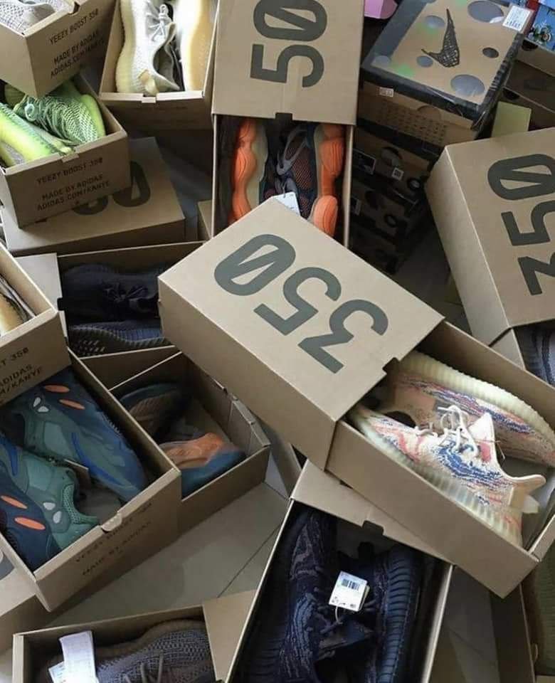 Yeezy Shoes Pallet - Image 9