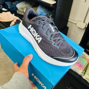 HOKA SHOE PALLET